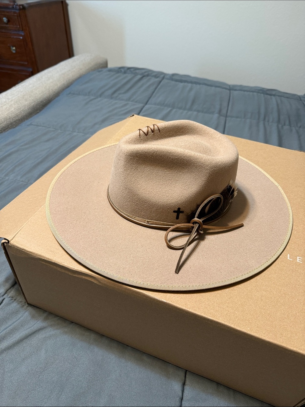Flea Style Women’s Wool Hat - Beige